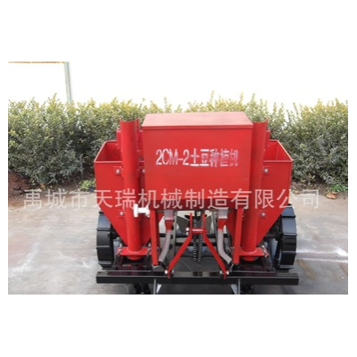 大量供應優質高效土豆施肥種植機 同步實現施肥覆膜打藥 出口產品