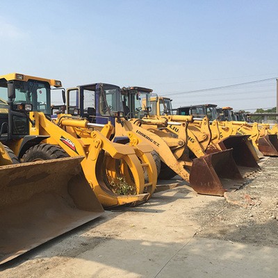 二手鏟車轉(zhuǎn)讓 二手九成新徐工3噸裝載機(jī)出售信息 夾子/夾抱/側(cè)翻