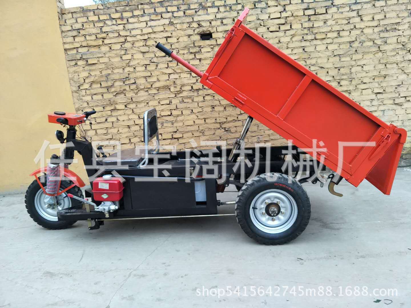 工程電動(dòng)三輪車