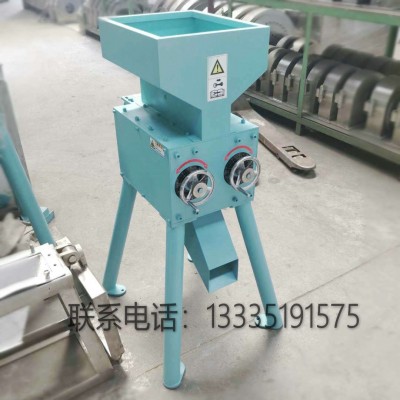 濟(jì)南雙佳微型麥芽破碎機(jī) 100kg麥芽粉碎機(jī)圖片С