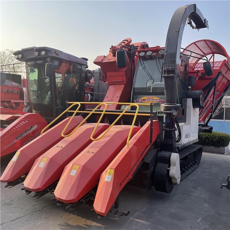 履帶玉米收割機 莖穗雙收 金達威山地勇士 4YZJ-3M