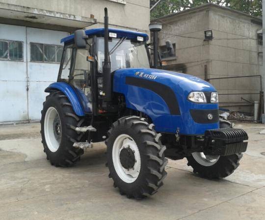 華夏1204輪式拖拉機