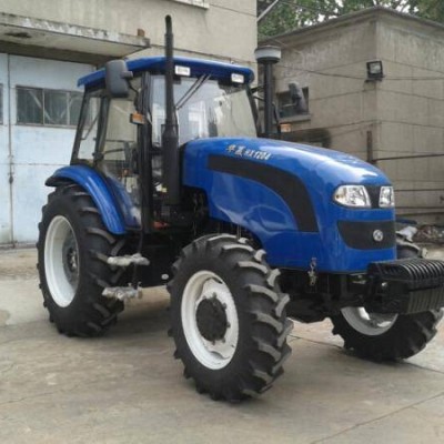 華夏1204輪式拖拉機(jī)