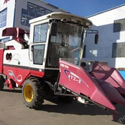 興義農(nóng)豐4YZ-2型玉米收獲機(jī)