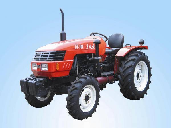 東風304輪式拖拉機
