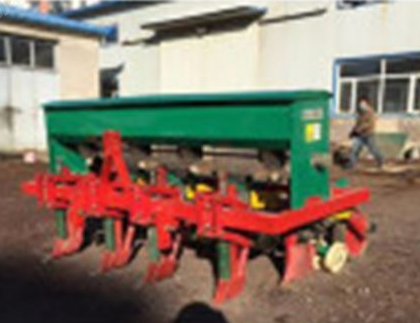 聚豐2BQP-4氣吸式精量鋪膜播種機