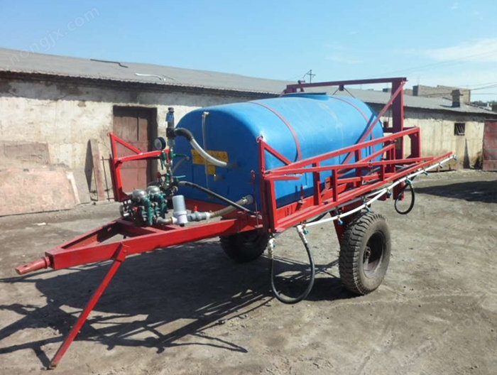 新疆駿鑫3WP-2000噴桿噴霧機(jī)