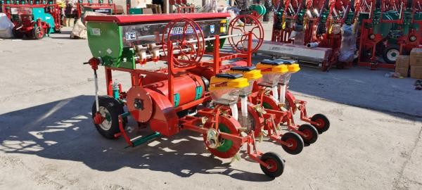 越野2BYQM-4一膜四行全膜覆蓋精播機