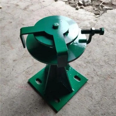 高端豬舍刮糞機(jī)不銹鋼刮糞板 鋼絲繩 球墨鑄鐵轉(zhuǎn)角輪齊全