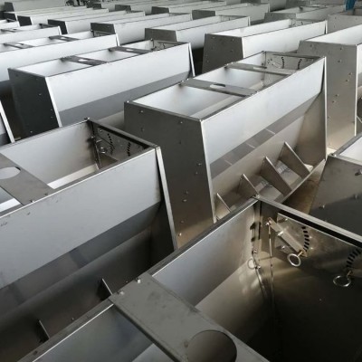 定制供應(yīng) 不銹鋼干濕豬食槽 加厚材質(zhì) 養(yǎng)豬場(chǎng)料槽 使用壽命長(zhǎng)