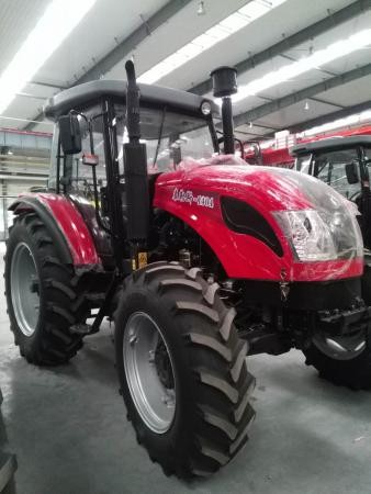 東風1404輪式拖拉機