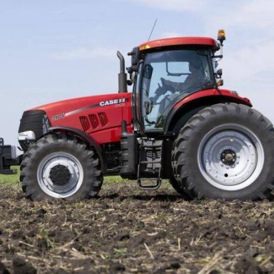 凱斯Puma 2104輪式拖拉機(jī)