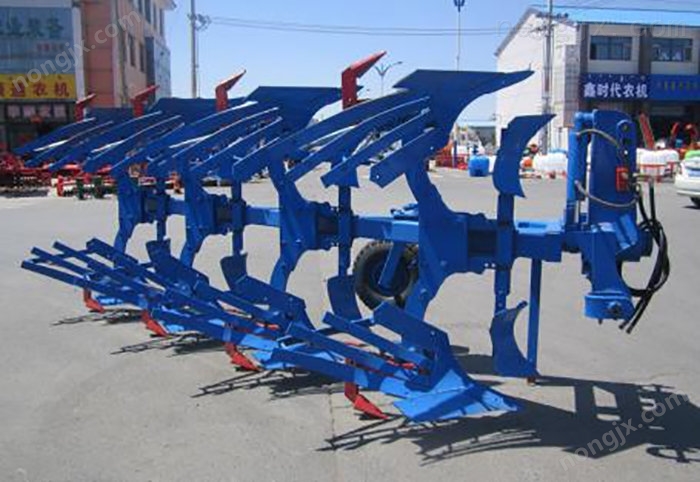 鑫多利1LSZF-445 型復式液壓翻轉深松犁