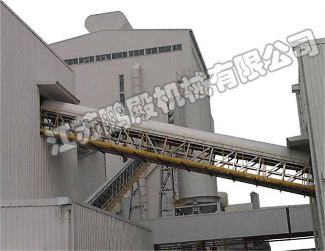 礦用爬坡皮帶式輸送機(jī) 爬坡上料傳輸機(jī) 傳送帶 運(yùn)行穩(wěn)定 操作簡單