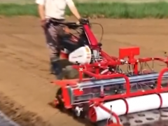 盤點(diǎn)八種先進(jìn)的農(nóng)業(yè)機(jī)械，看它運(yùn)作就是一種享受，國內(nèi)一輛還沒有